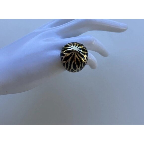 Vintage Enamel Zebra Round Ring Gold Black Women’s Size 6.5” Statement Ring - Picture 5 of 11